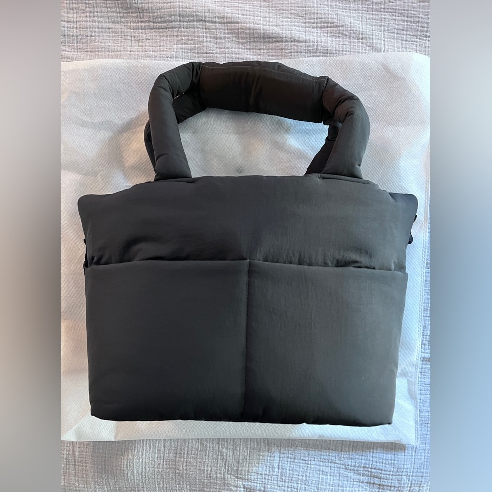 NWT Pet (Dog / Cat) Waterproof Everyday Carrier